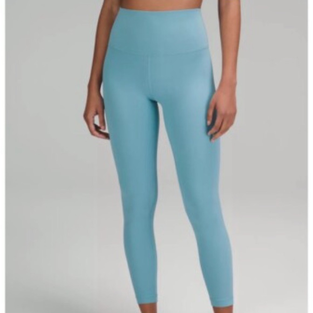 Lululemon Align Pant 25"
Tidal teal, size 6